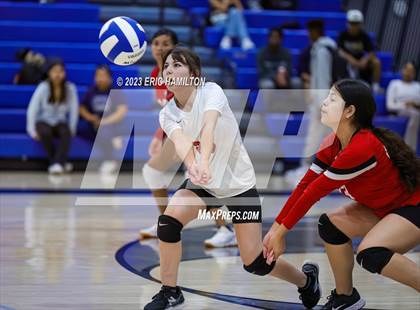 Thumbnail 1 in JV: Lawndale @ Wiseburn- Da Vinci photogallery.