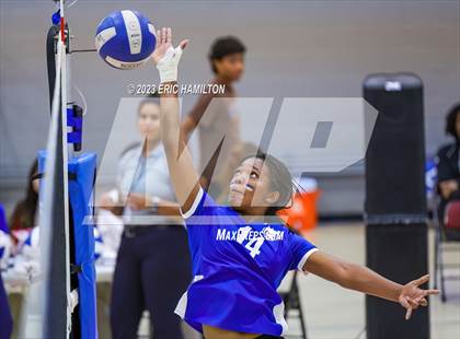 Thumbnail 1 in JV: Lawndale @ Wiseburn- Da Vinci photogallery.