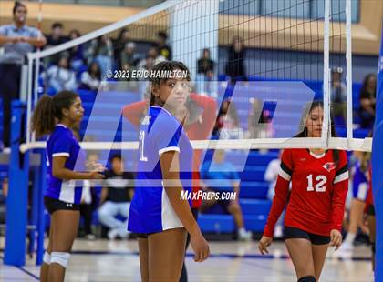 Thumbnail 2 in JV: Lawndale @ Wiseburn- Da Vinci photogallery.