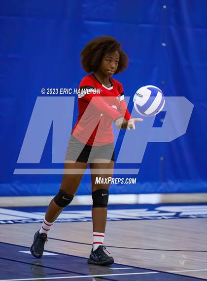 Thumbnail 2 in JV: Lawndale @ Wiseburn- Da Vinci photogallery.