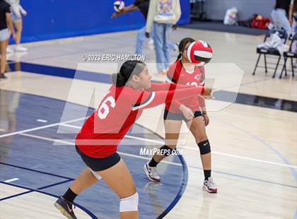 Thumbnail 2 in JV: Lawndale @ Wiseburn- Da Vinci photogallery.