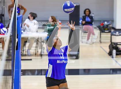 Thumbnail 2 in JV: Lawndale @ Wiseburn- Da Vinci photogallery.