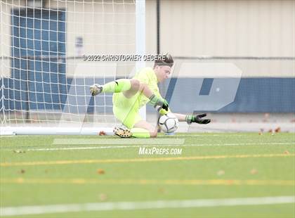 Thumbnail 2 in Lewiston-Porter vs. Livonia (NYSPHSAA Class B Far West Regional) photogallery.