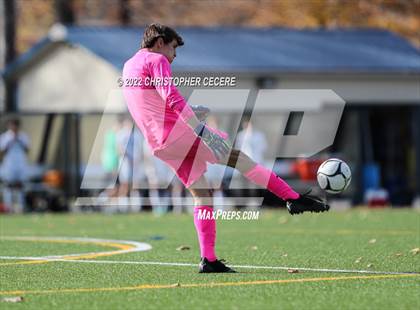 Thumbnail 2 in Lewiston-Porter vs. Livonia (NYSPHSAA Class B Far West Regional) photogallery.