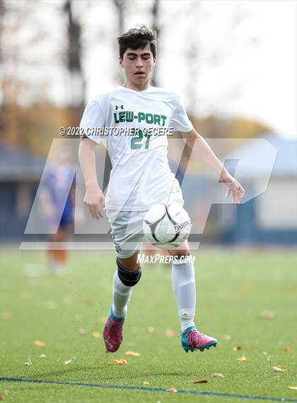 Thumbnail 3 in Lewiston-Porter vs. Livonia (NYSPHSAA Class B Far West Regional) photogallery.