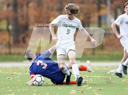 Thumbnail 3 in Lewiston-Porter vs. Livonia (NYSPHSAA Class B Far West Regional) photogallery.