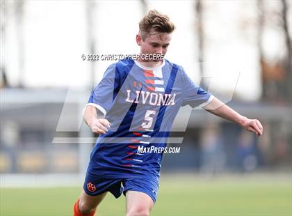 Thumbnail 2 in Lewiston-Porter vs. Livonia (NYSPHSAA Class B Far West Regional) photogallery.