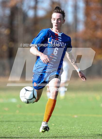 Thumbnail 1 in Lewiston-Porter vs. Livonia (NYSPHSAA Class B Far West Regional) photogallery.
