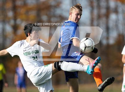 Thumbnail 3 in Lewiston-Porter vs. Livonia (NYSPHSAA Class B Far West Regional) photogallery.