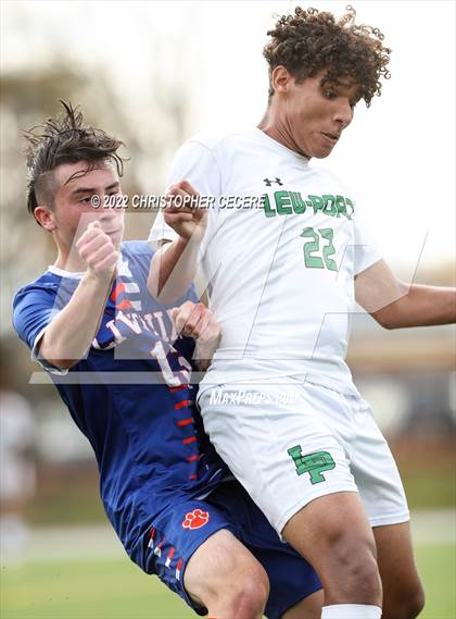 Thumbnail 2 in Lewiston-Porter vs. Livonia (NYSPHSAA Class B Far West Regional) photogallery.