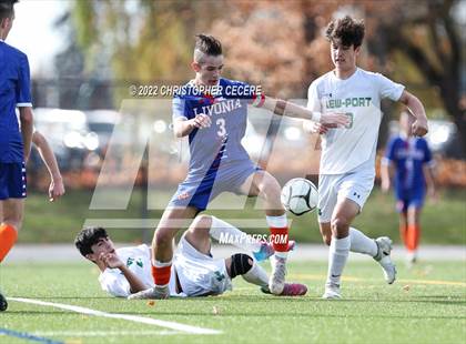 Thumbnail 3 in Lewiston-Porter vs. Livonia (NYSPHSAA Class B Far West Regional) photogallery.