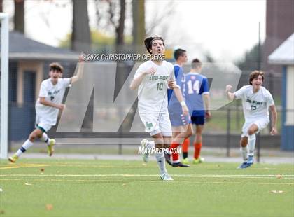 Thumbnail 1 in Lewiston-Porter vs. Livonia (NYSPHSAA Class B Far West Regional) photogallery.