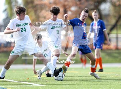 Thumbnail 3 in Lewiston-Porter vs. Livonia (NYSPHSAA Class B Far West Regional) photogallery.