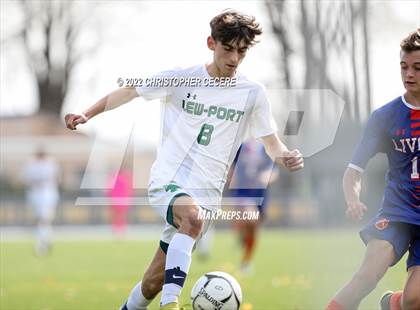 Thumbnail 2 in Lewiston-Porter vs. Livonia (NYSPHSAA Class B Far West Regional) photogallery.