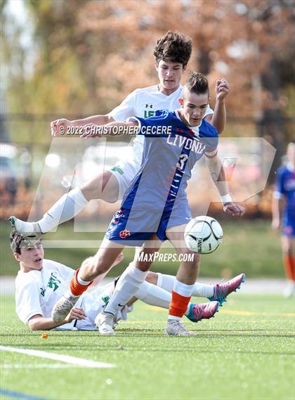 Thumbnail 2 in Lewiston-Porter vs. Livonia (NYSPHSAA Class B Far West Regional) photogallery.