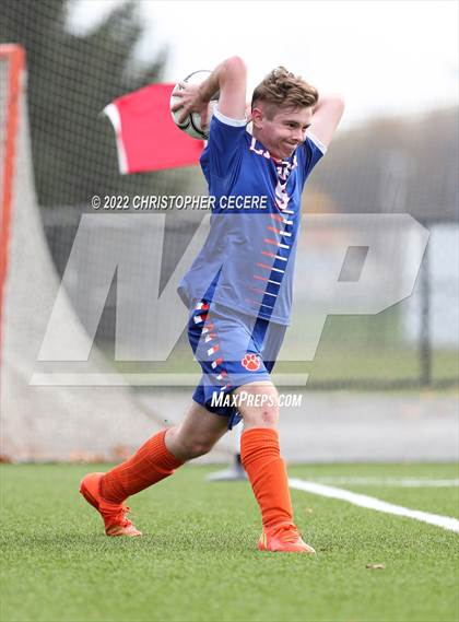 Thumbnail 1 in Lewiston-Porter vs. Livonia (NYSPHSAA Class B Far West Regional) photogallery.