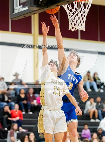 Thumbnail 1 in Tivy @ Seguin photogallery.