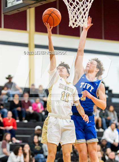 Thumbnail 3 in Tivy @ Seguin photogallery.