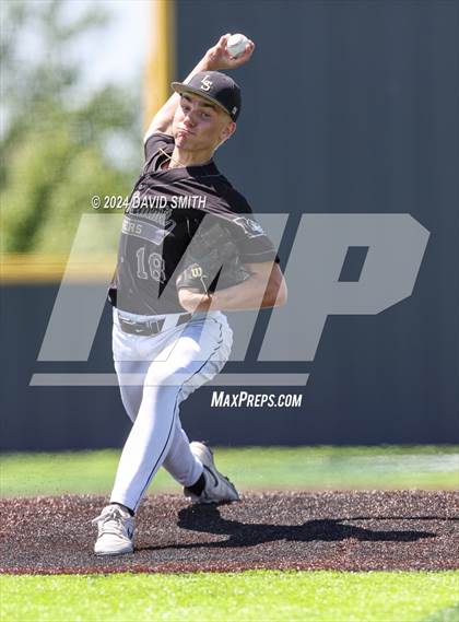 Thumbnail 1 in Lee's Summit vs. Liberty North (MSHSAA Class 6 Quarterfinal) photogallery.