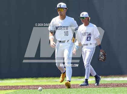 Thumbnail 2 in Lee's Summit vs. Liberty North (MSHSAA Class 6 Quarterfinal) photogallery.