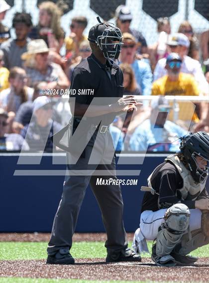 Thumbnail 2 in Lee's Summit vs. Liberty North (MSHSAA Class 6 Quarterfinal) photogallery.