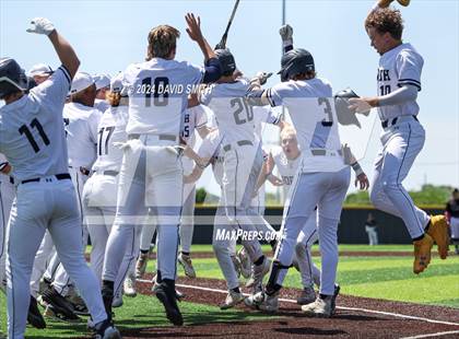 Thumbnail 2 in Lee's Summit vs. Liberty North (MSHSAA Class 6 Quarterfinal) photogallery.