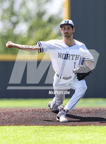 Thumbnail 1 in Lee's Summit vs. Liberty North (MSHSAA Class 6 Quarterfinal) photogallery.