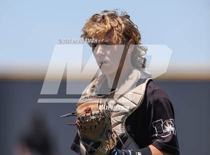 Thumbnail 1 in Lee's Summit vs. Liberty North (MSHSAA Class 6 Quarterfinal) photogallery.