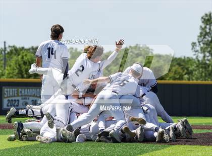 Thumbnail 3 in Lee's Summit vs. Liberty North (MSHSAA Class 6 Quarterfinal) photogallery.