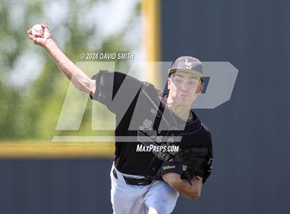 Thumbnail 3 in Lee's Summit vs. Liberty North (MSHSAA Class 6 Quarterfinal) photogallery.