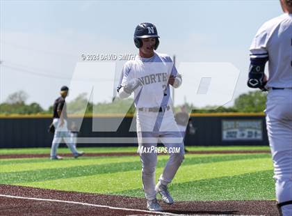 Thumbnail 2 in Lee's Summit vs. Liberty North (MSHSAA Class 6 Quarterfinal) photogallery.