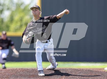 Thumbnail 2 in Lee's Summit vs. Liberty North (MSHSAA Class 6 Quarterfinal) photogallery.
