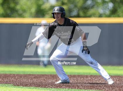 Thumbnail 1 in Lee's Summit vs. Liberty North (MSHSAA Class 6 Quarterfinal) photogallery.
