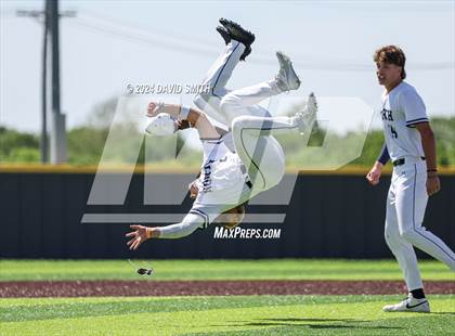 Thumbnail 3 in Lee's Summit vs. Liberty North (MSHSAA Class 6 Quarterfinal) photogallery.