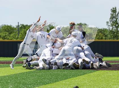 Thumbnail 3 in Lee's Summit vs. Liberty North (MSHSAA Class 6 Quarterfinal) photogallery.