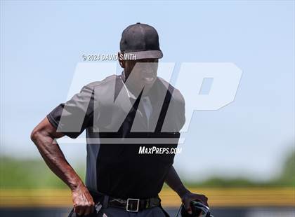 Thumbnail 3 in Lee's Summit vs. Liberty North (MSHSAA Class 6 Quarterfinal) photogallery.