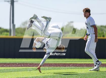 Thumbnail 2 in Lee's Summit vs. Liberty North (MSHSAA Class 6 Quarterfinal) photogallery.