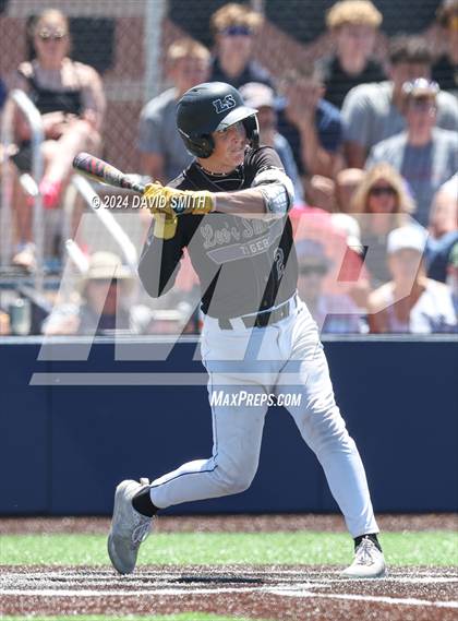 Thumbnail 2 in Lee's Summit vs. Liberty North (MSHSAA Class 6 Quarterfinal) photogallery.
