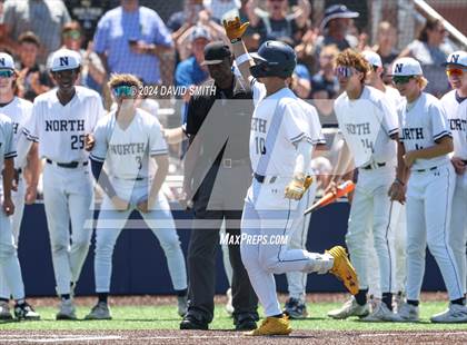 Thumbnail 1 in Lee's Summit vs. Liberty North (MSHSAA Class 6 Quarterfinal) photogallery.