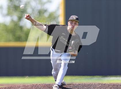 Thumbnail 1 in Lee's Summit vs. Liberty North (MSHSAA Class 6 Quarterfinal) photogallery.