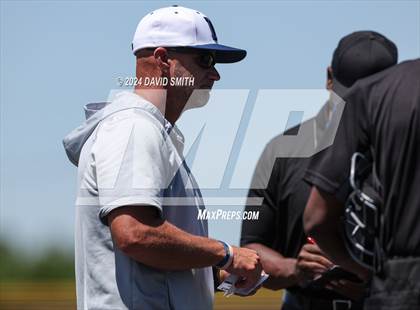 Thumbnail 1 in Lee's Summit vs. Liberty North (MSHSAA Class 6 Quarterfinal) photogallery.