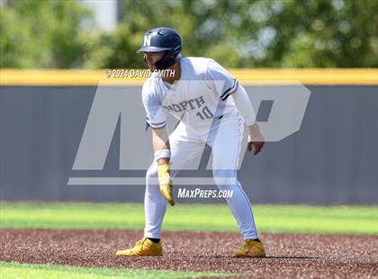 Thumbnail 1 in Lee's Summit vs. Liberty North (MSHSAA Class 6 Quarterfinal) photogallery.