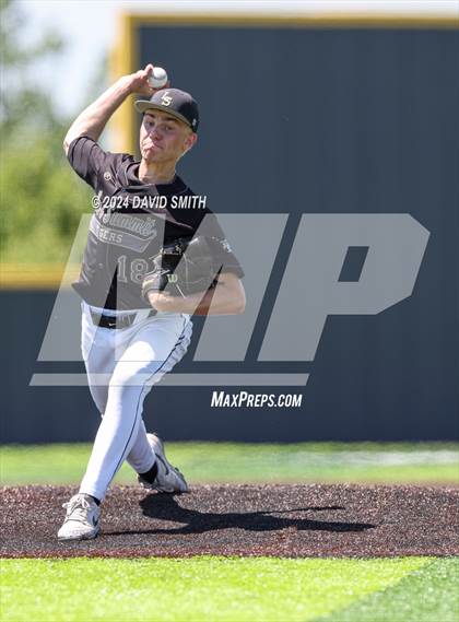 Thumbnail 2 in Lee's Summit vs. Liberty North (MSHSAA Class 6 Quarterfinal) photogallery.