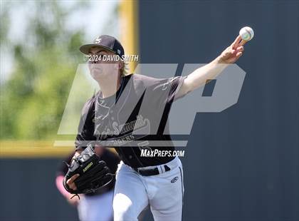 Thumbnail 3 in Lee's Summit vs. Liberty North (MSHSAA Class 6 Quarterfinal) photogallery.