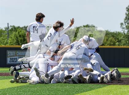Thumbnail 2 in Lee's Summit vs. Liberty North (MSHSAA Class 6 Quarterfinal) photogallery.