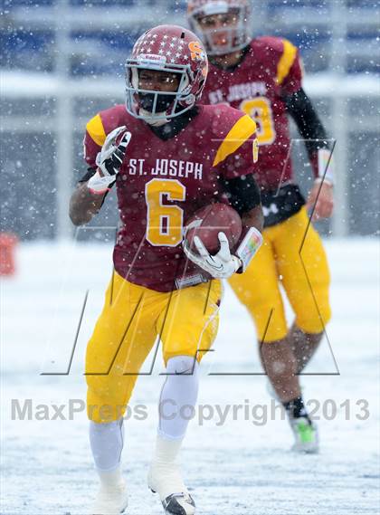 Thumbnail 3 in Brookfield vs. St. Joseph (CIAC Class M Final) photogallery.