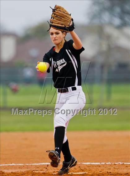 Thumbnail 3 in Brazosport vs St. Agnes (Brazosport Classic) photogallery.