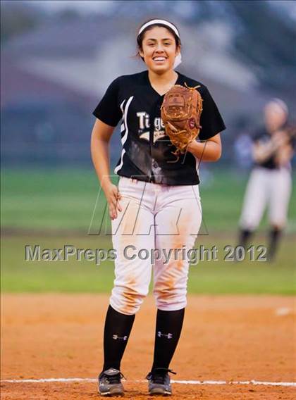 Thumbnail 2 in Brazosport vs St. Agnes (Brazosport Classic) photogallery.