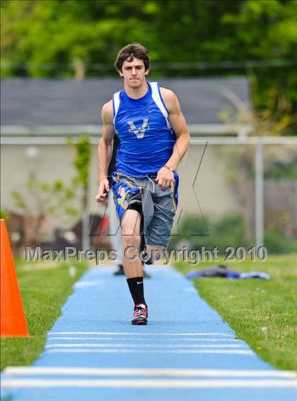 Thumbnail 2 in North Suburban Conference Boys Track and Field Championships photogallery.
