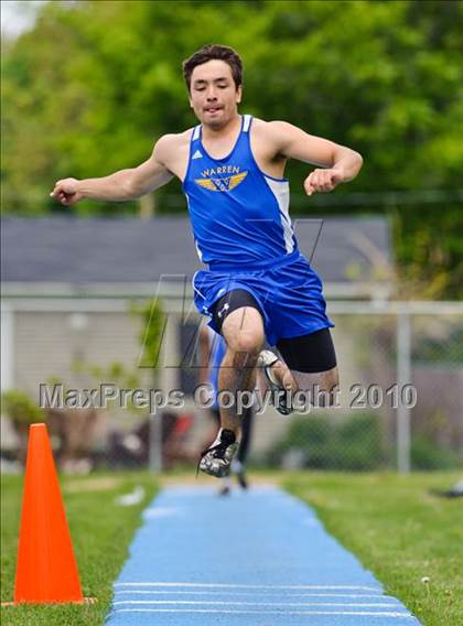 Thumbnail 3 in North Suburban Conference Boys Track and Field Championships photogallery.